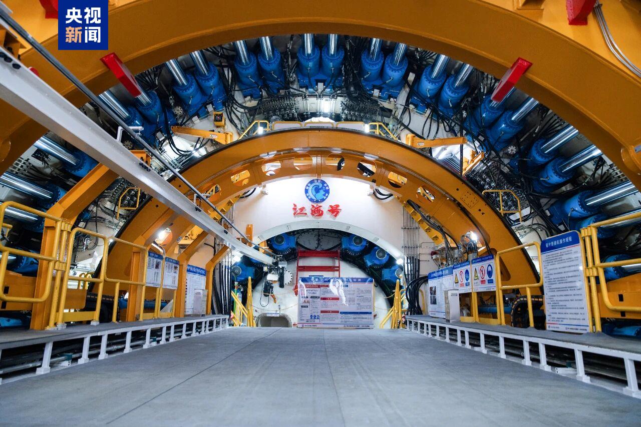 “江海号”地下掘进达3000米，海太长江隧道“穿江”加速